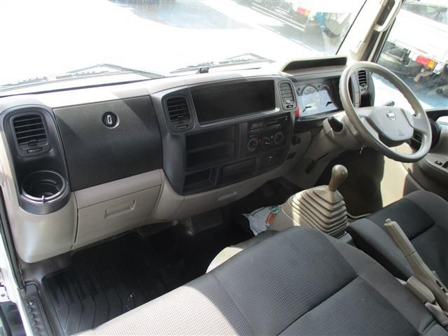 Nissan ATLAS 2012-05 3671-22