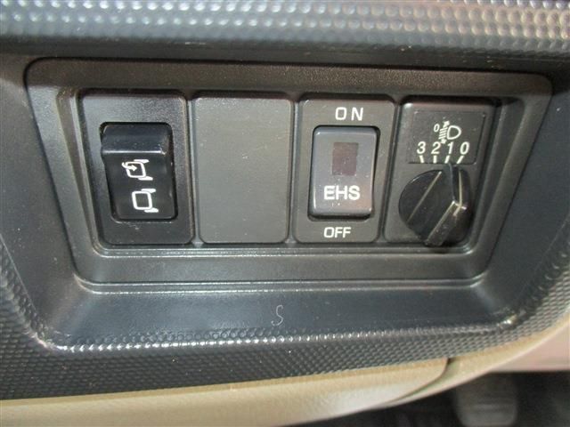 Nissan ATLAS 2012-05 3671-25
