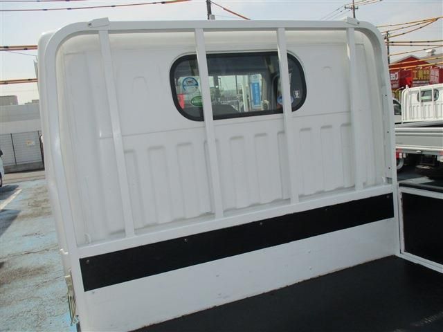 Nissan ATLAS 2012-05 3671-7