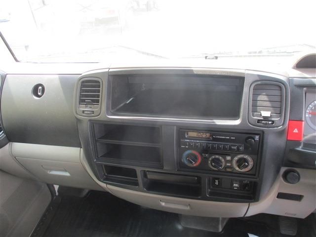 Nissan ATLAS 2012-05 3671-10