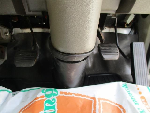 Nissan ATLAS 2012-05 3671-12