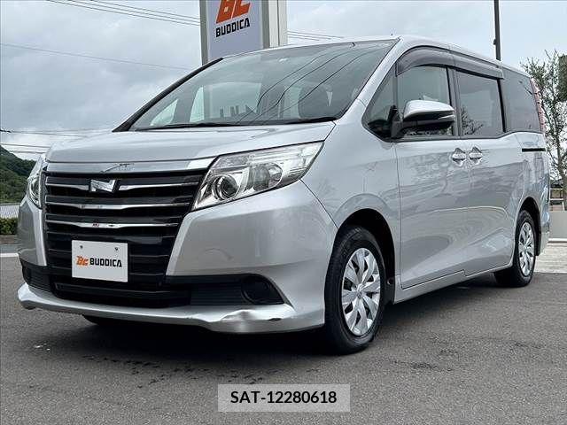 Toyota NOAH 2016-03 381731-9
