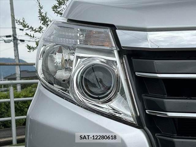 Toyota NOAH 2016-03 381731-25