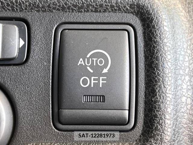 Nissan NOTE 2013-12 337600-6