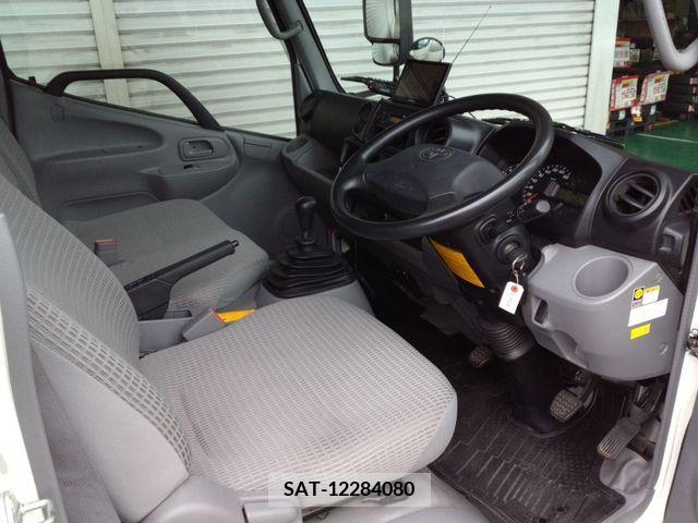 Toyota TOYOACE 2020-03 382319-22