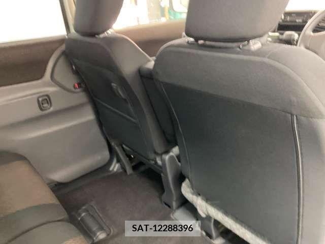 Nissan ROOX 2012-07 212240-7