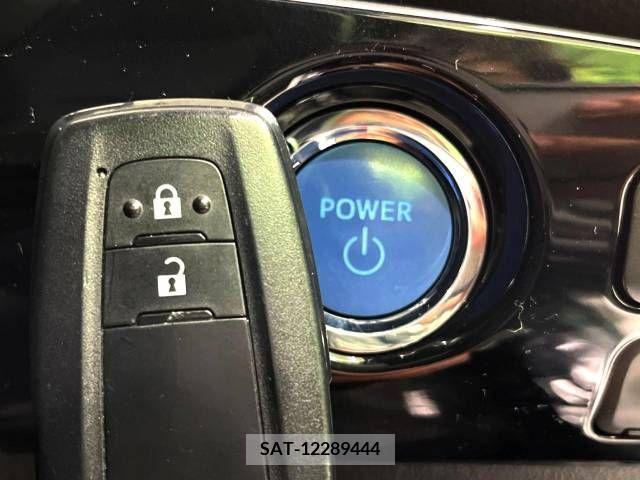 Toyota PRIUS 2019-07 366381-8