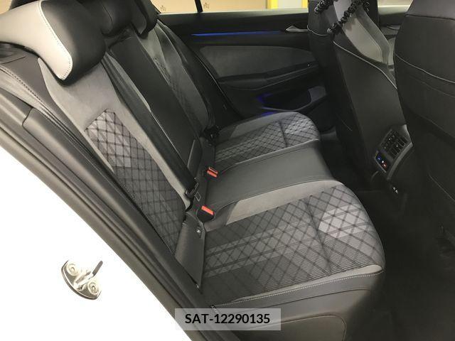 VolksWagen GOLF 2021-08 228397-7