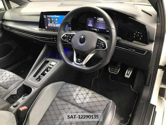 VolksWagen GOLF 2021-08 228397-4