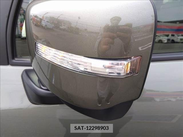 Suzuki X BEE 2021-12 290309-5