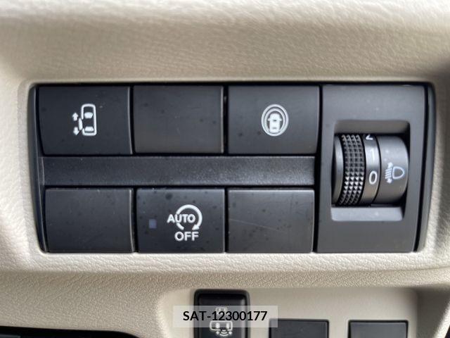 Nissan ROOX 2020-04 276086-13