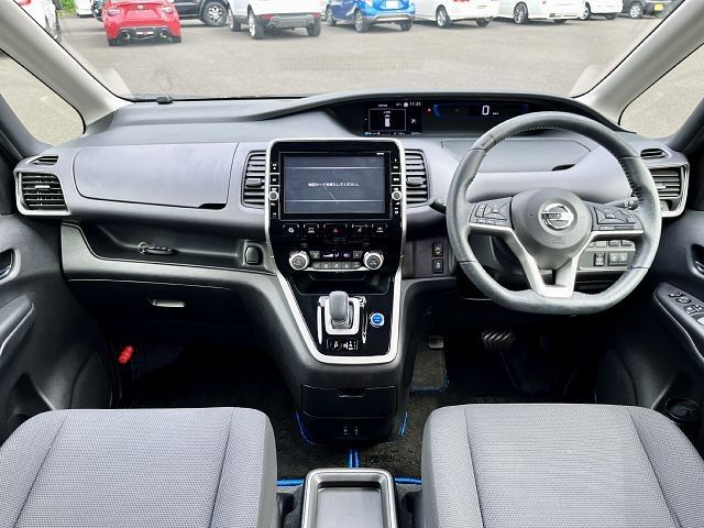 Nissan SERENA 2018-05 20713-1
