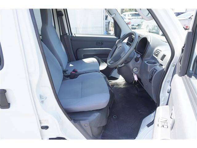Daihatsu HIJET CARGO 2014-10 26494-8