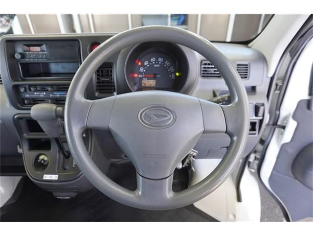 Daihatsu HIJET CARGO 2014-10 26494-5