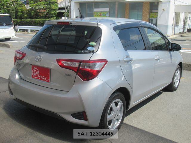 Toyota VITZ 2017-09 288558-2