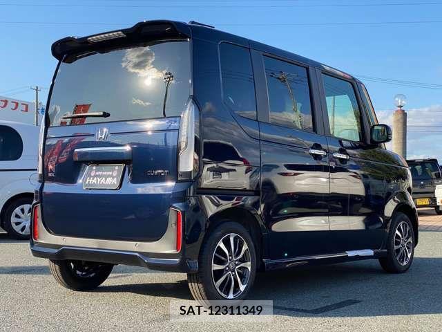 Honda N BOX CUSTOM 2023-11 279308-4