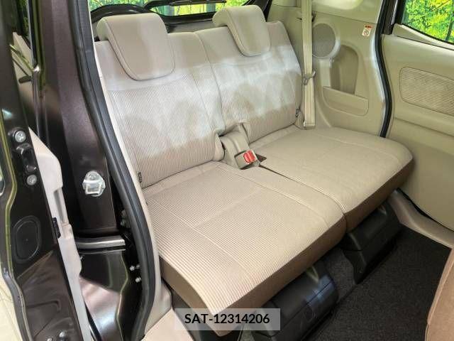 Nissan ROOX 2018-05 323874-9