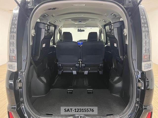 Toyota VOXY 2015-07 321441-12