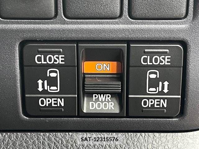 Toyota VOXY 2015-07 321441-7