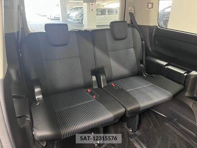 Toyota VOXY 2015-07 321441-6