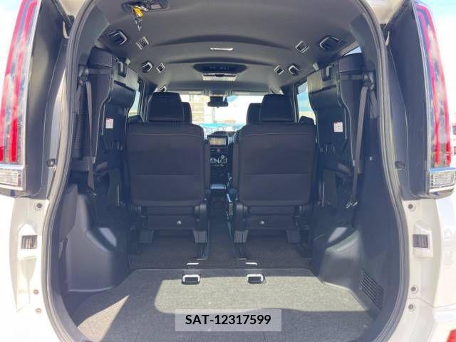 Toyota NOAH HYBRID 2017-09 365172-14