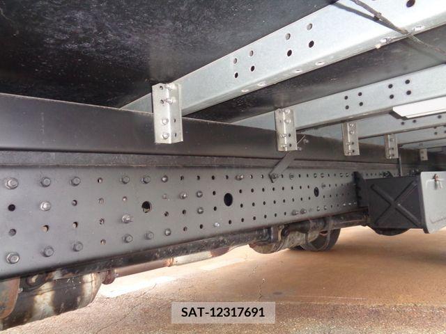 Mitsubishi CANTER 2013-10 389857-21