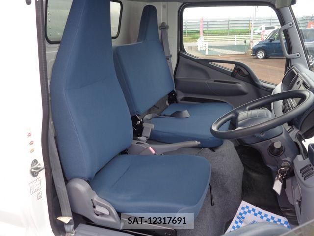 Mitsubishi CANTER 2013-10 389857-7
