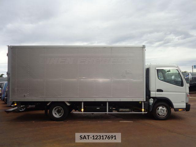 Mitsubishi CANTER 2013-10 389857-4