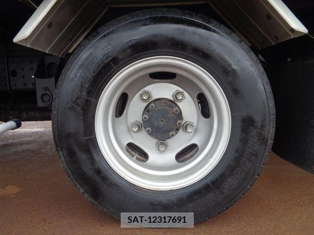 Mitsubishi CANTER 2013-10 389857-29