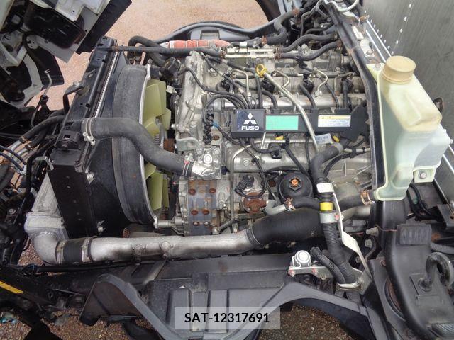 Mitsubishi CANTER 2013-10 389857-28