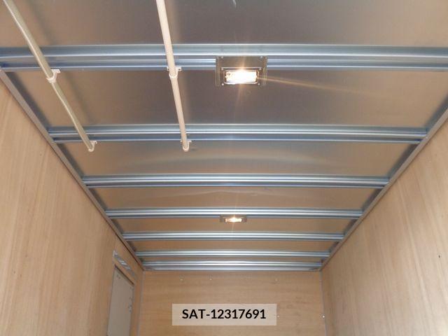 Mitsubishi CANTER 2013-10 389857-16