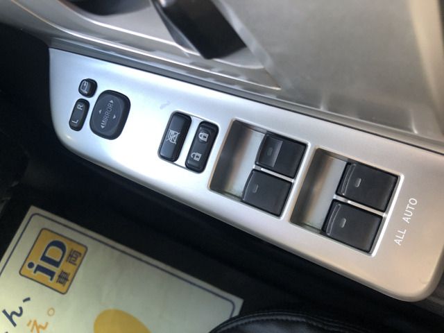 Toyota NOAH 2013-03 25085-11