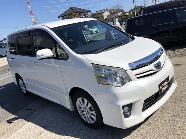 Toyota NOAH 2013-03 25085-18