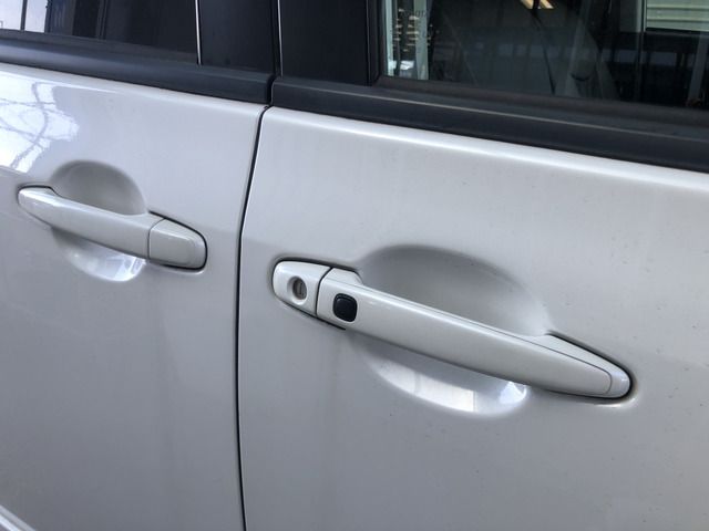 Toyota NOAH 2013-03 25085-17