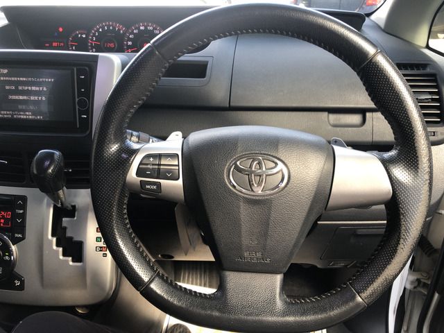 Toyota NOAH 2013-03 25085-9