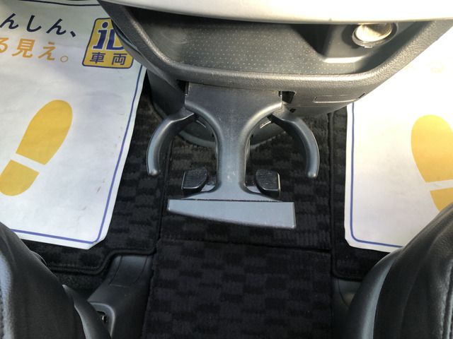 Toyota NOAH 2013-03 25085-7