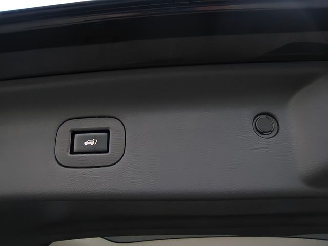 Nissan ELGRAND 2018-01 3539-19
