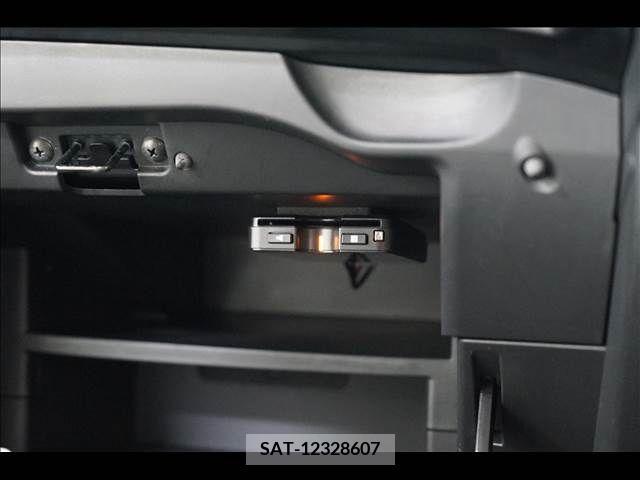 Nissan NOTE 2018-12 305454-6
