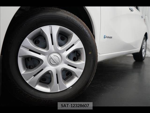 Nissan NOTE 2018-12 305454-3