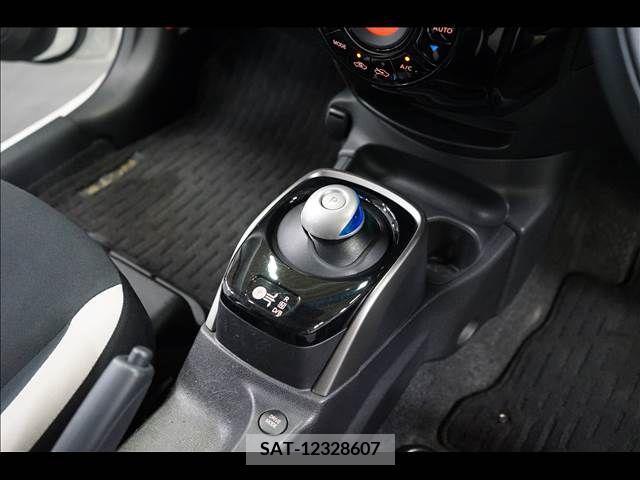 Nissan NOTE 2018-12 305454-11