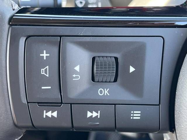 Nissan AURA 2023-06 17486-7