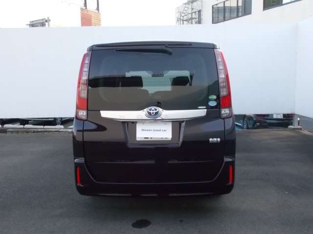 Toyota NOAH HYBRID 2017-05 23111-15