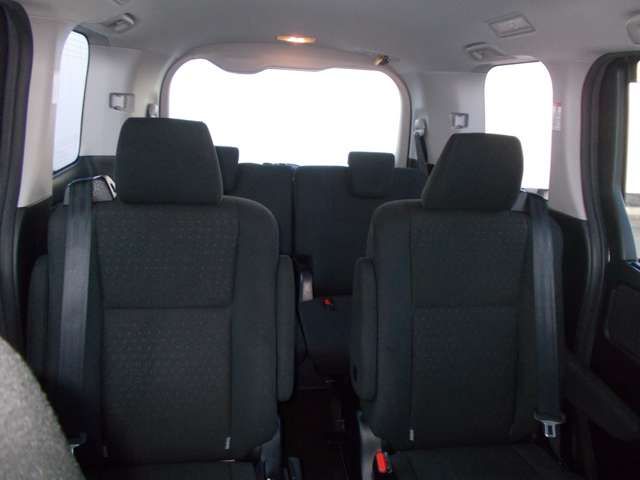 Toyota NOAH HYBRID 2017-05 23111-12
