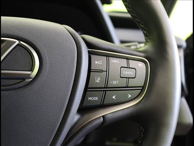 Lexus UX 2019-04 14440-10
