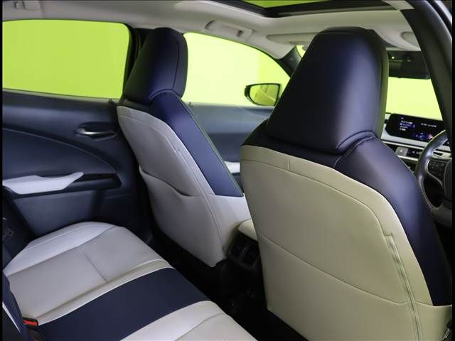 Lexus UX 2019-04 14440-23
