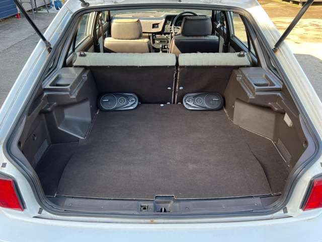 Nissan SUNNY CALIFORNIA 1990-03 2005-18