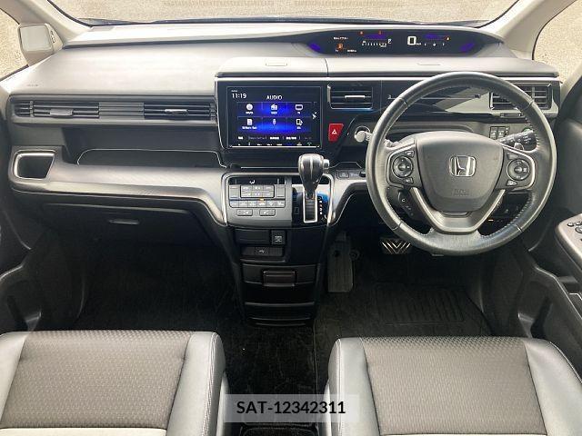 Honda e 2018-03 212554-1