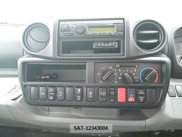 Hino DUTRO 2021-08 296712-6