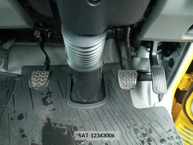 Hino DUTRO 2021-08 296712-8