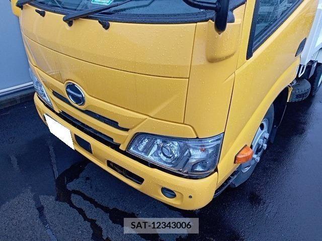 Hino DUTRO 2021-08 296712-18